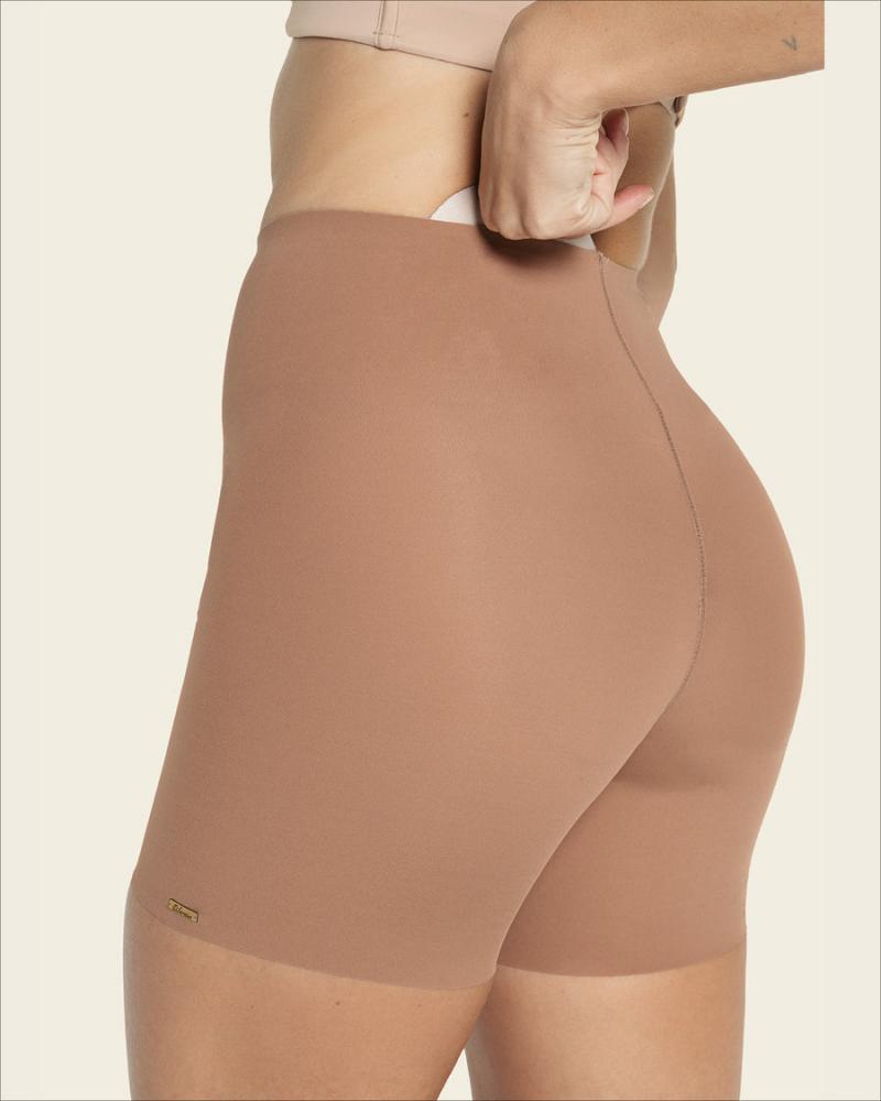 12889 Faja pantalón "aumenta volumen" Leonisa